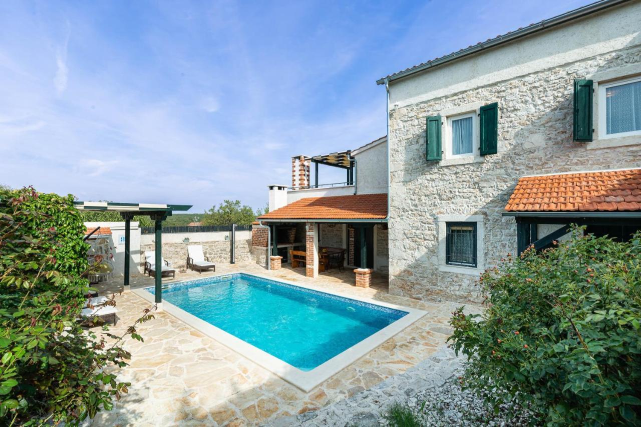 Villa Mia Сукошан Экстерьер фото